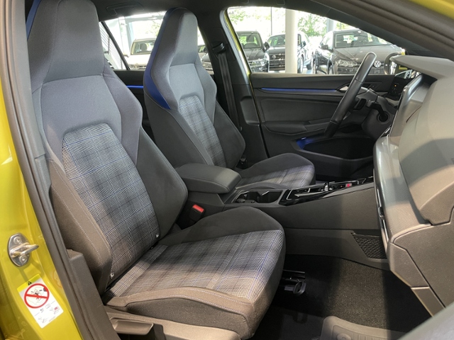 Golf GTE +NAVI+PANODACH+AHK+DCC+KAMERA