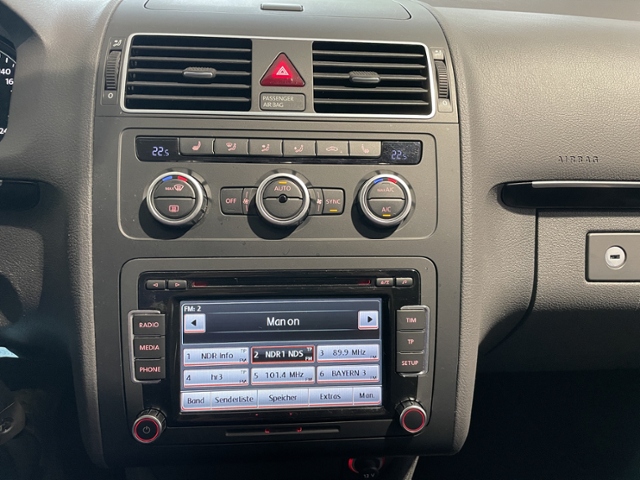Touran 1.4 TSI +KAMERA+XENON+KLIMAAUTOMATIK