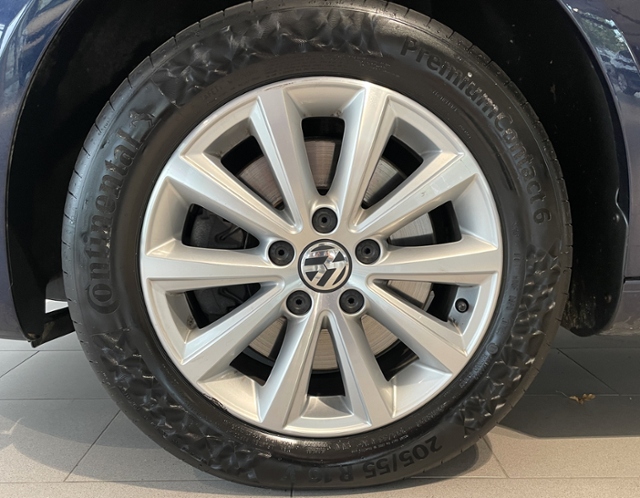 Touran 1.4 TSI +KAMERA+XENON+KLIMAAUTOMATIK