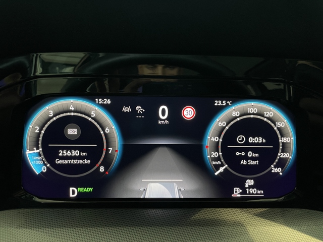Golf VIII 1.5 eTSI KAMERA+KLIMA+NAVI