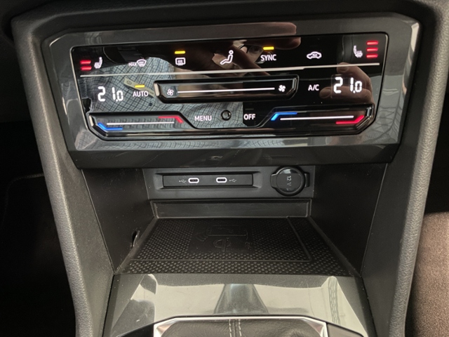 Tiguan 2.0 TSI R-Line 4M. BLACK STYLE +AHK+KAMER