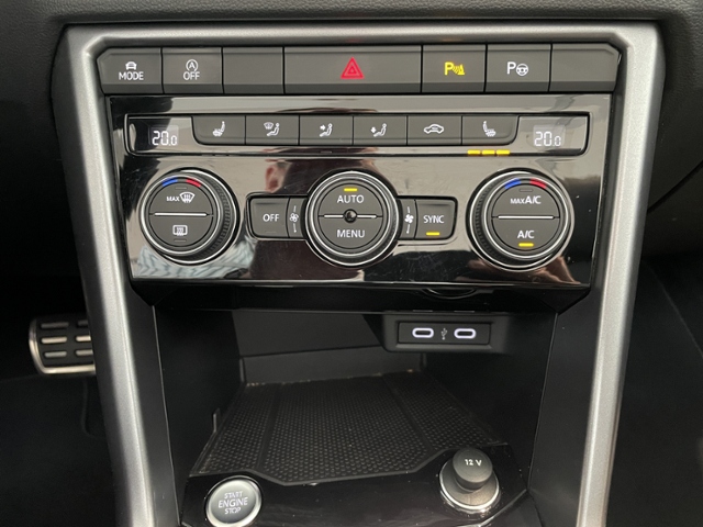 T-Roc Cabrio 1.5 DSG Active +AHK+NAVI+KAMERA