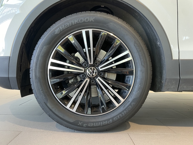 Tiguan 2.0 TDI Elegance +AHK+NAVI