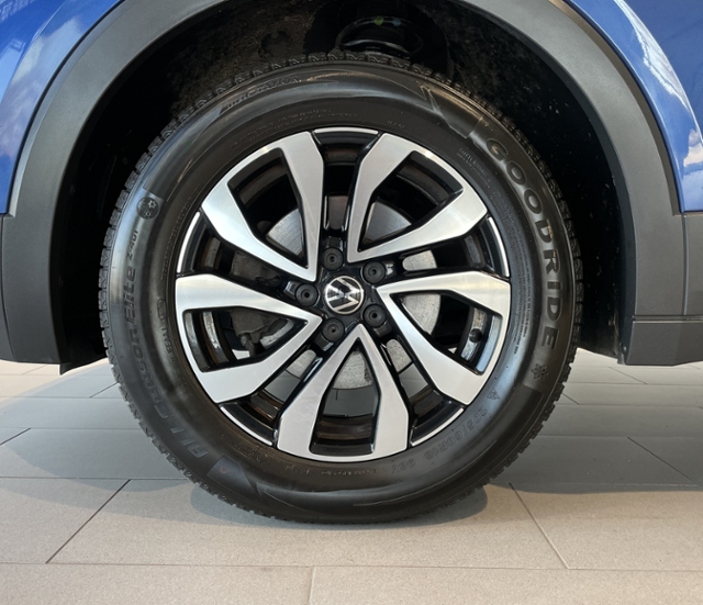 T-Cross 1.0 TSI Active +ALLWETTER+NAVI+ACC