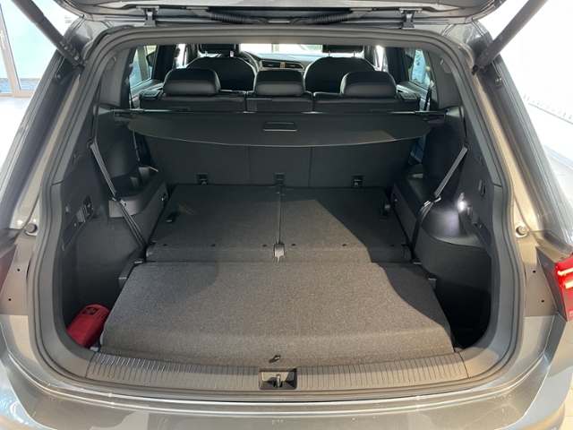 Tiguan Allspace 2.0 TDI R-Line 4M +NAVI+AHK+360°