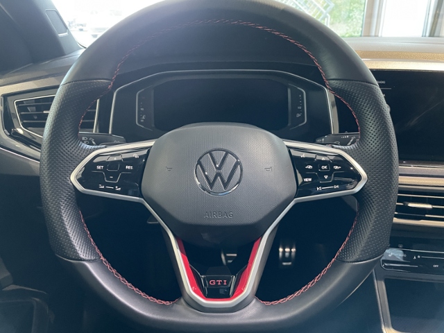 Polo 2.0 DSG GTI +IQ.LIGHT+CARPLAY