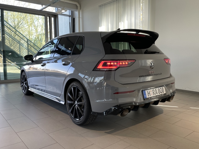 Golf 2.0 GTI Clubsport BLACK STYLE +AKRAPOVIC