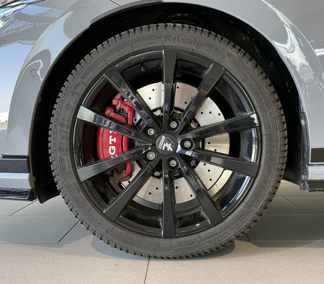 Golf 2.0 GTI Clubsport BLACK STYLE +AKRAPOVIC
