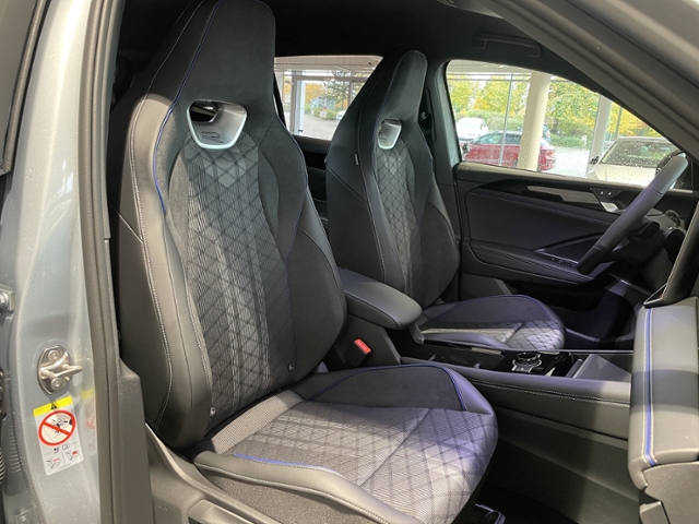 Tiguan 2.0 TSI DSG R-Line 4x4 +BLACK STYLE+AHK