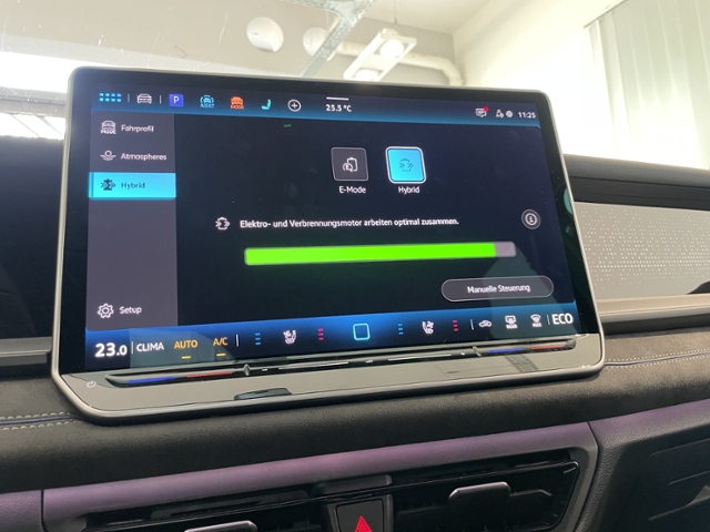 Tayron 1.5 eHybrid R-Line +AHK+360°+HUD