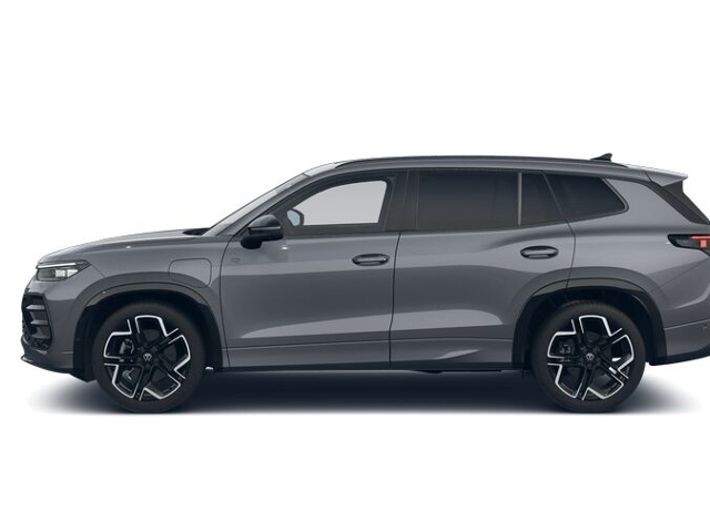 Tayron 1.5 eHybrid R-Line +AHK+360°+HUD