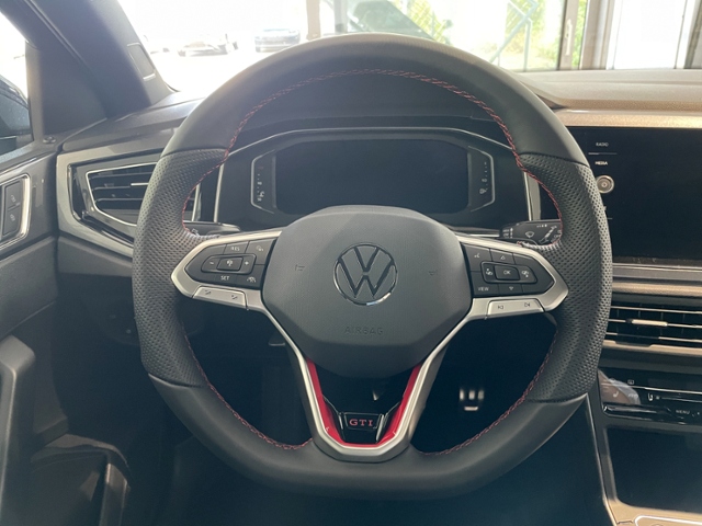 Polo 2.0 DSG GTI +KAMERA+NAVI+ACC+ALARM