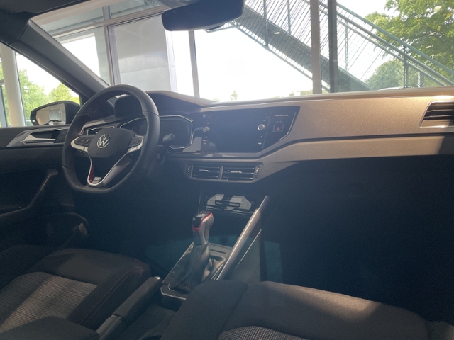Polo 2.0 DSG GTI +KAMERA+NAVI+ACC+ALARM