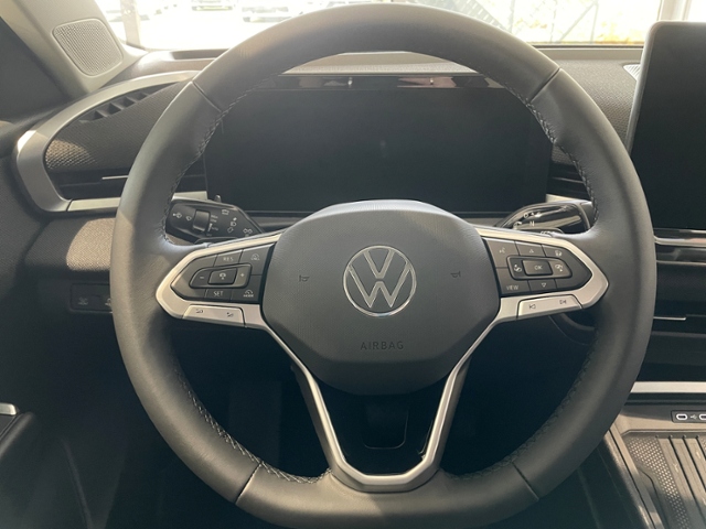 T-Roc 1.5 eTSI DSG +ACC+KAMERA+ALARM Life