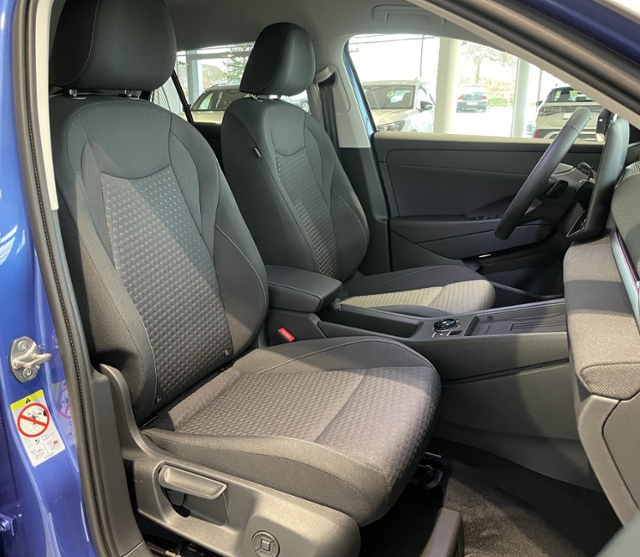 T-Roc 1.5 eTSI DSG +ACC+KAMERA+ALARM Life