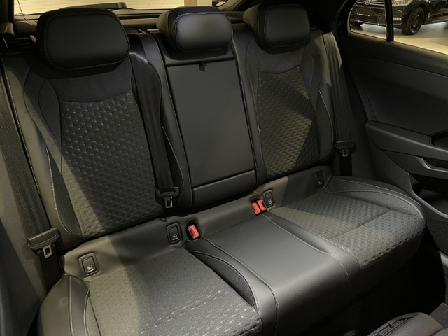 T-Roc R-Line  1.5 l eTSI OPF 7-Gang-DSG