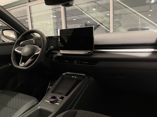 T-Roc R-Line  1.5 l eTSI OPF 7-Gang-DSG